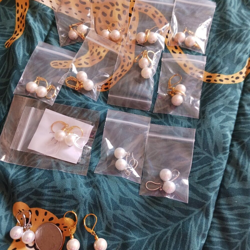 13 pair Faux pearl Dangle Earrings New Pierced Ears